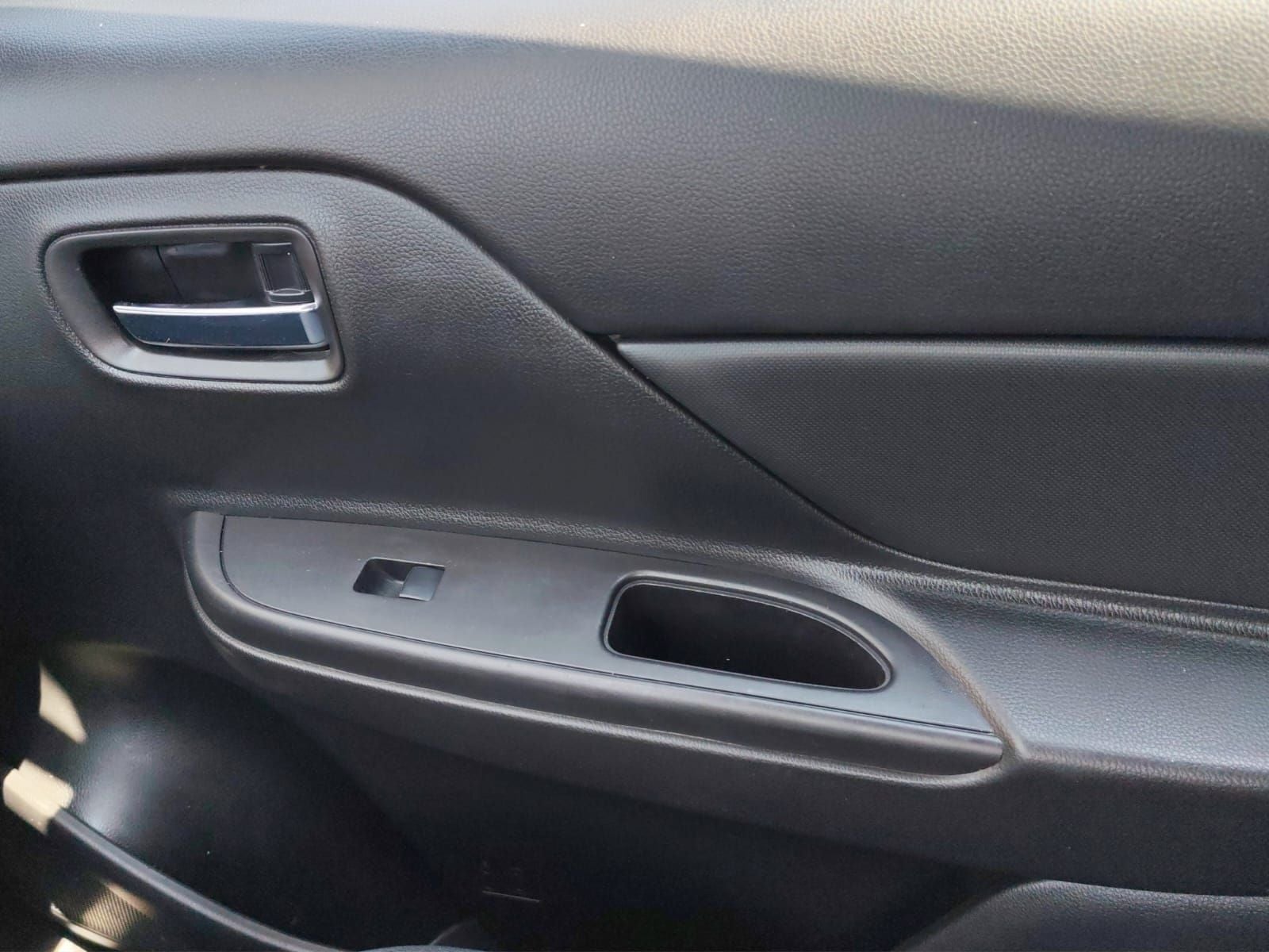 2022 Mitsubishi L200 2.4 GLX 4x4 Diésel Mt