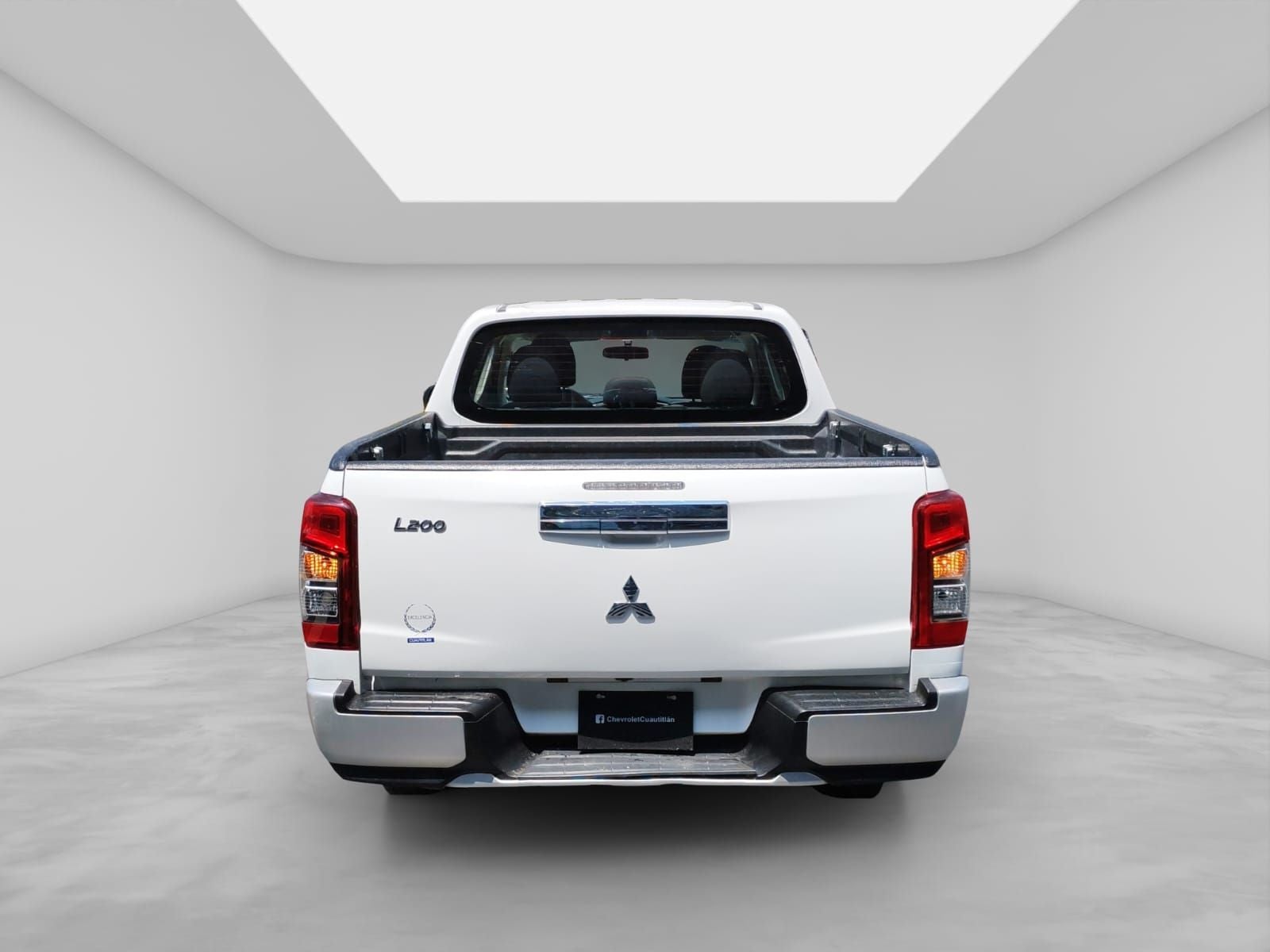 2022 Mitsubishi L200 2.4 GLX 4x4 Diésel Mt