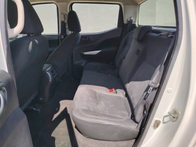 2020 Nissan NP300 2.4 Doble Cabina Se Aa Pack Seg Mt