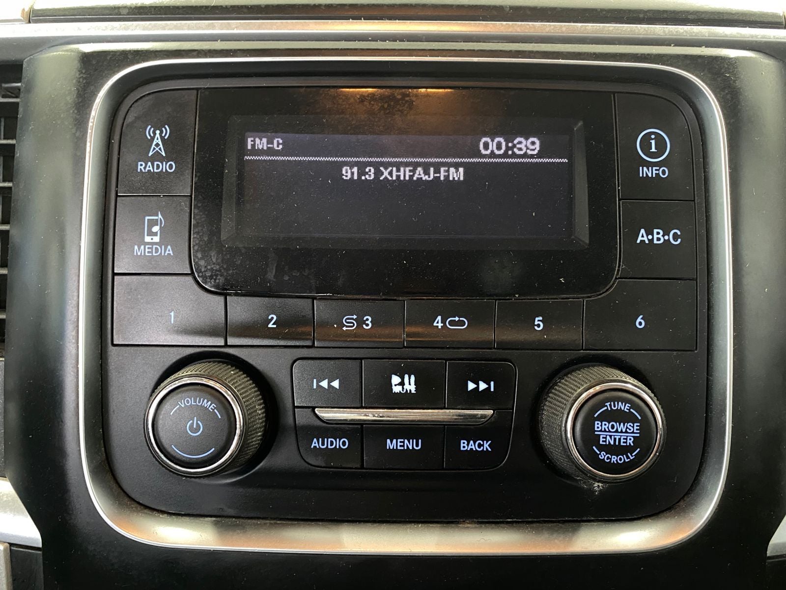 2020 RAM 1500 3.6 V6 Crew Cab SLT At