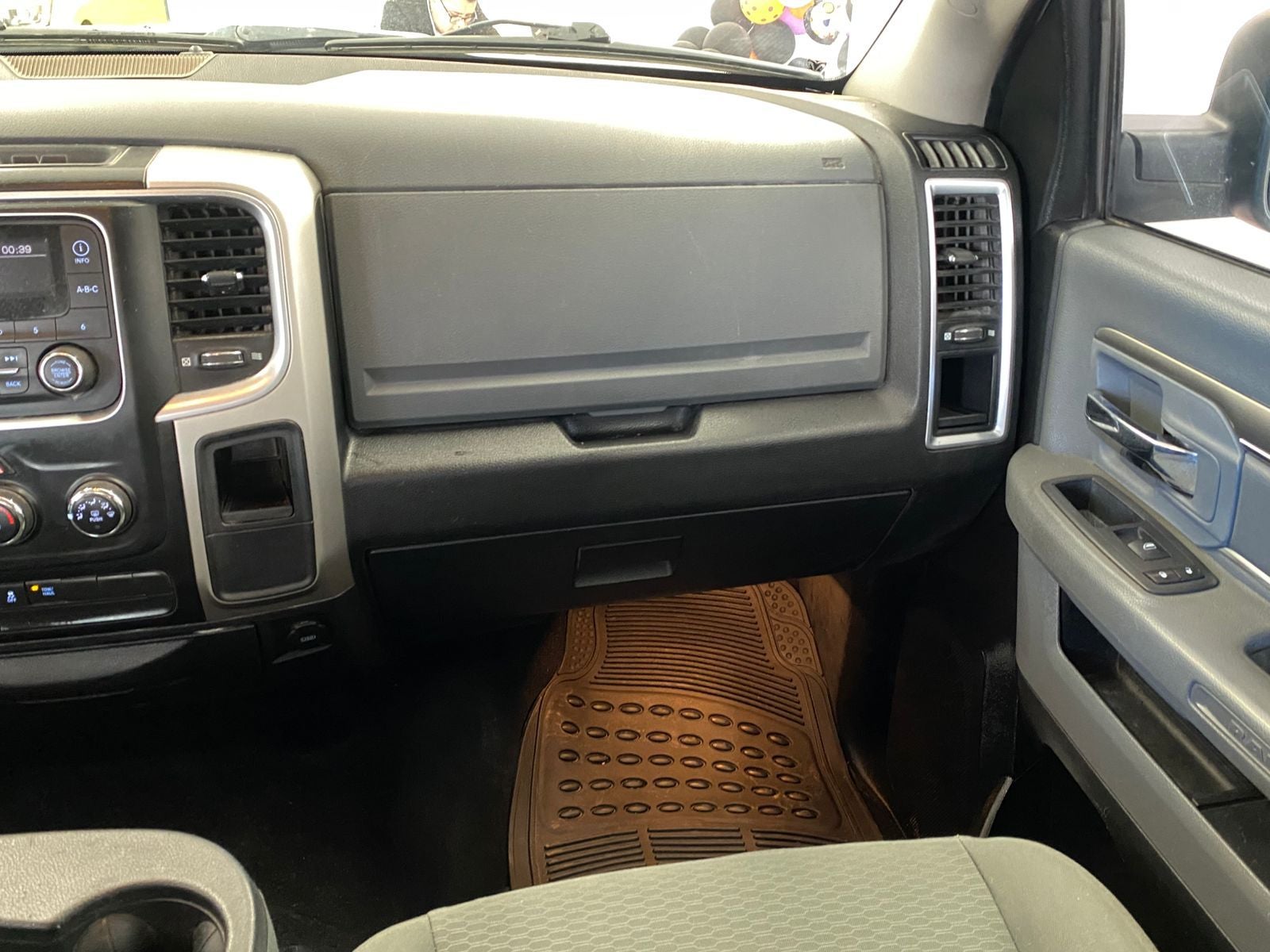 2020 RAM 1500 3.6 V6 Crew Cab SLT At