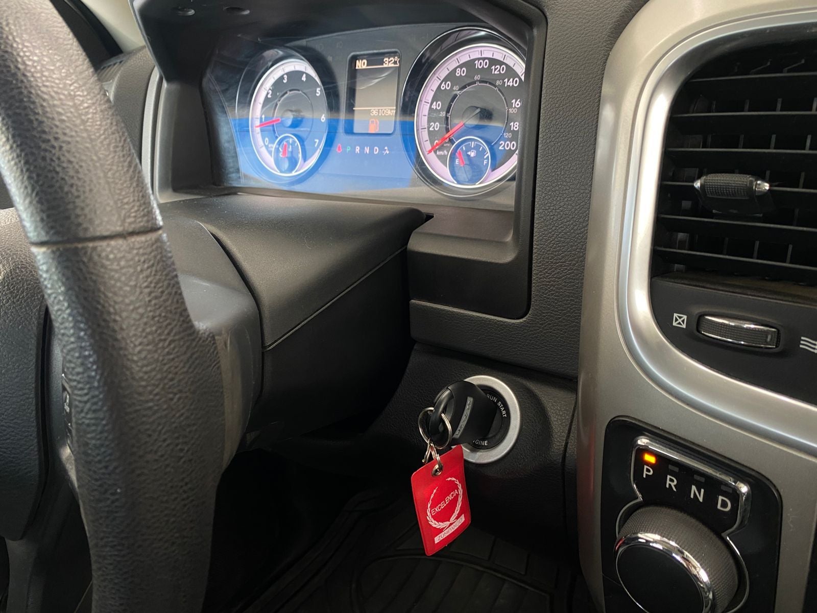 2020 RAM 1500 3.6 V6 Crew Cab SLT At