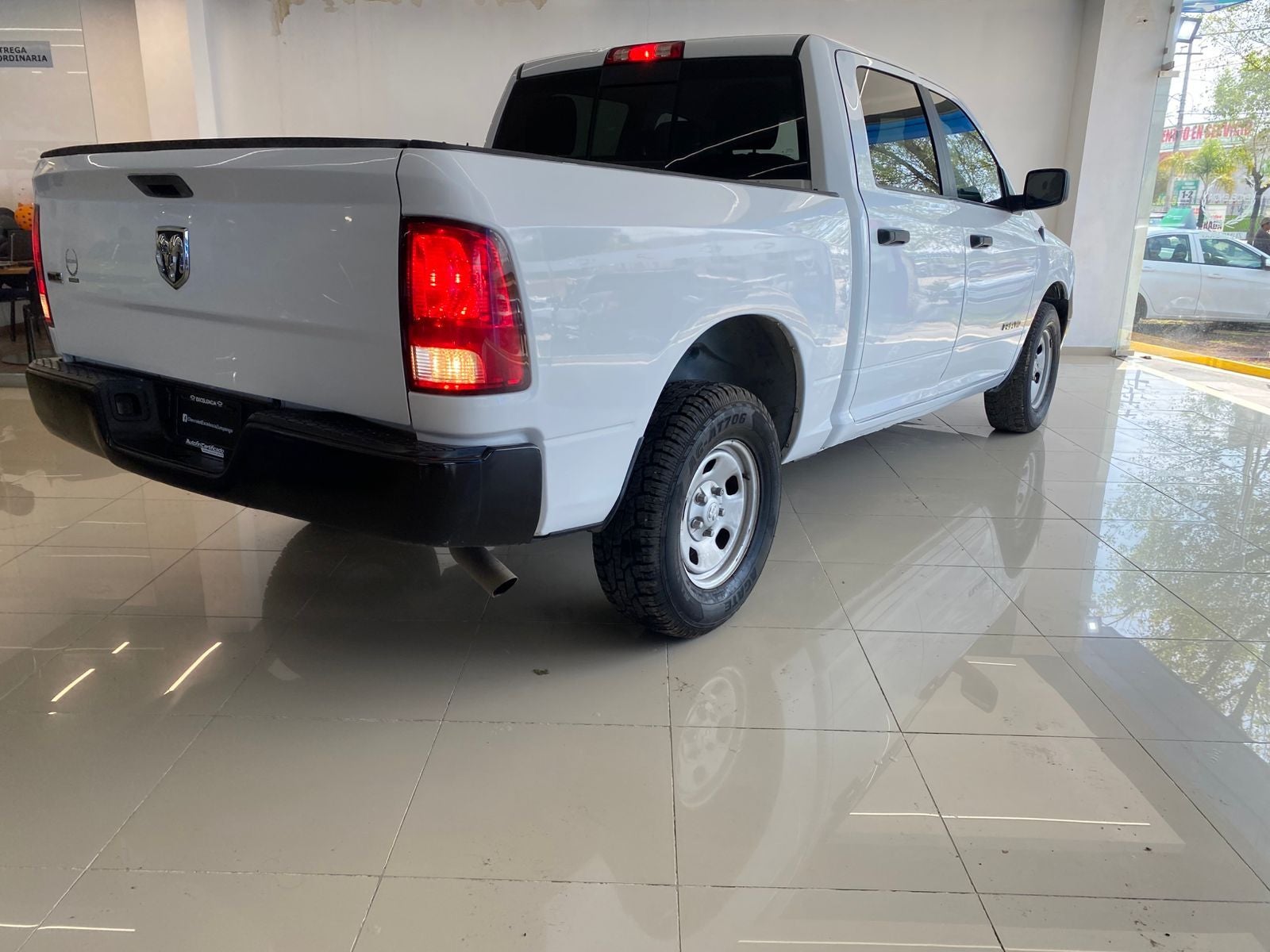 2020 RAM 1500 3.6 V6 Crew Cab SLT At