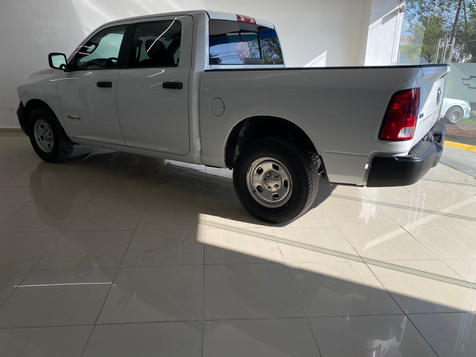 2020 RAM 1500 3.6 V6 Crew Cab SLT At
