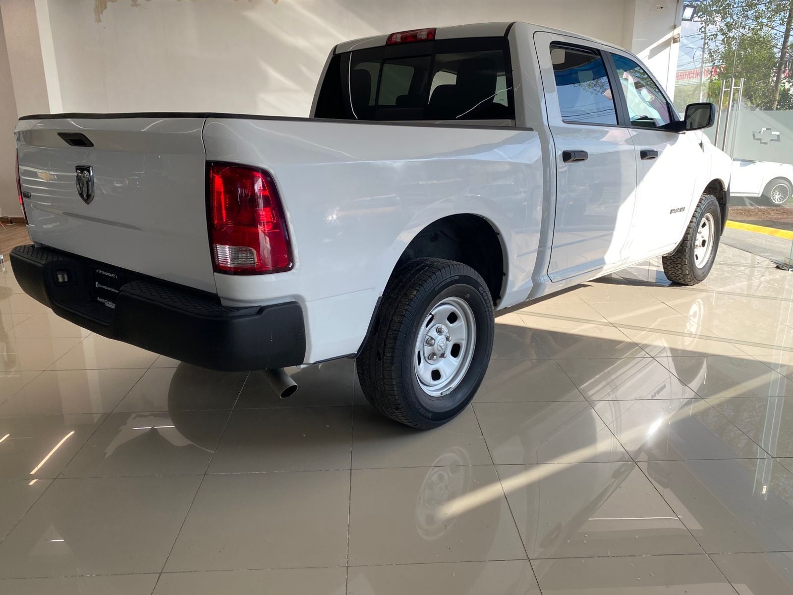2020 RAM 1500 3.6 V6 Crew Cab SLT At