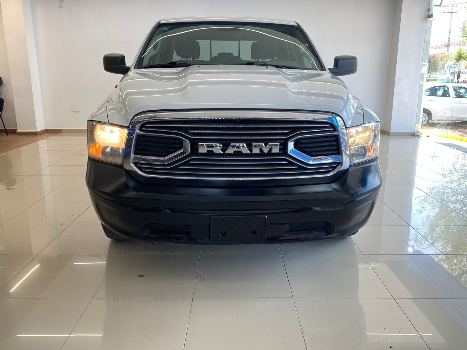 2020 RAM 1500 3.6 V6 Crew Cab SLT At