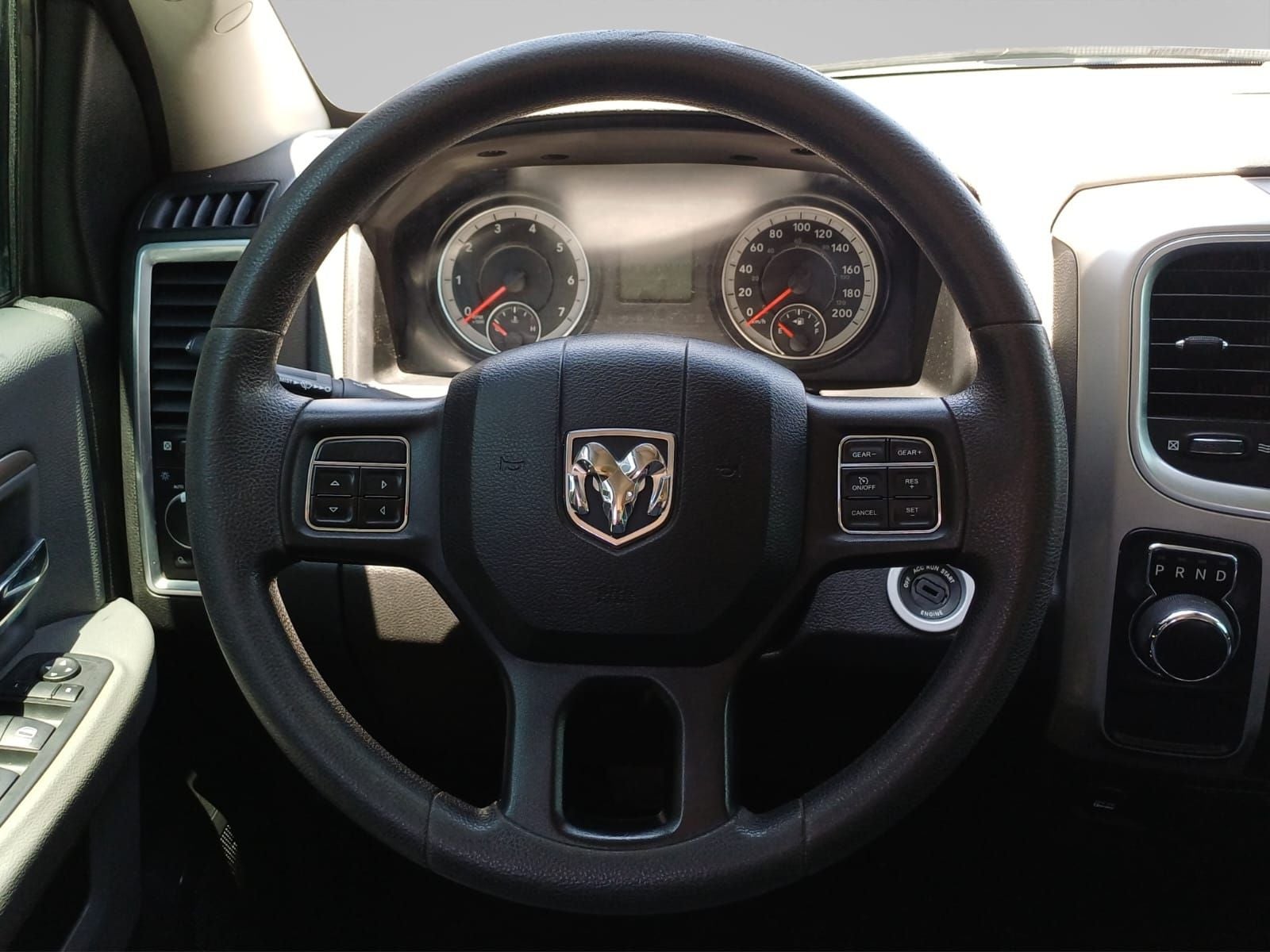 2020 RAM 1500 5.7 V8 Crew Cab SLT At