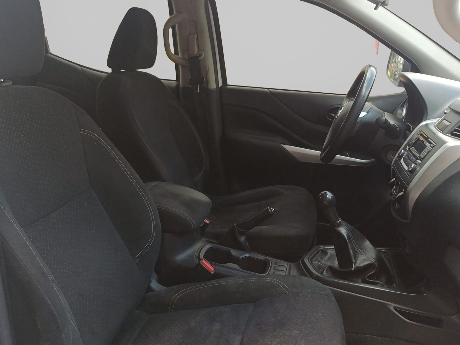 2020 Nissan NP300 2.5 Doble Cabina S Ac Pack Seg Mt