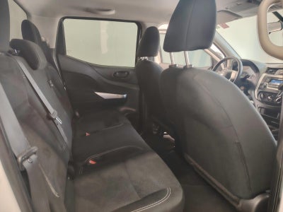 2020 Nissan NP300 Doble Cabina 2.5 SE Paq Seguridad Mt