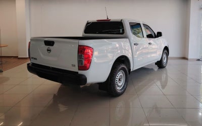 2020 Nissan NP300 Doble Cabina 2.5 SE Paq Seguridad Mt
