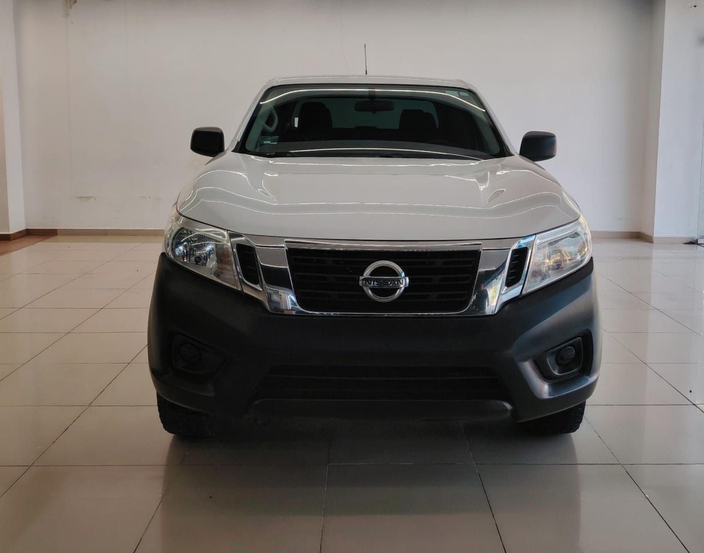 2020 Nissan NP300 Doble Cabina 2.5 SE Paq Seguridad Mt