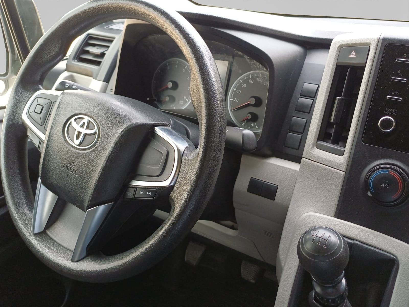 2023 Toyota Hiace 2.8 Panel Mt