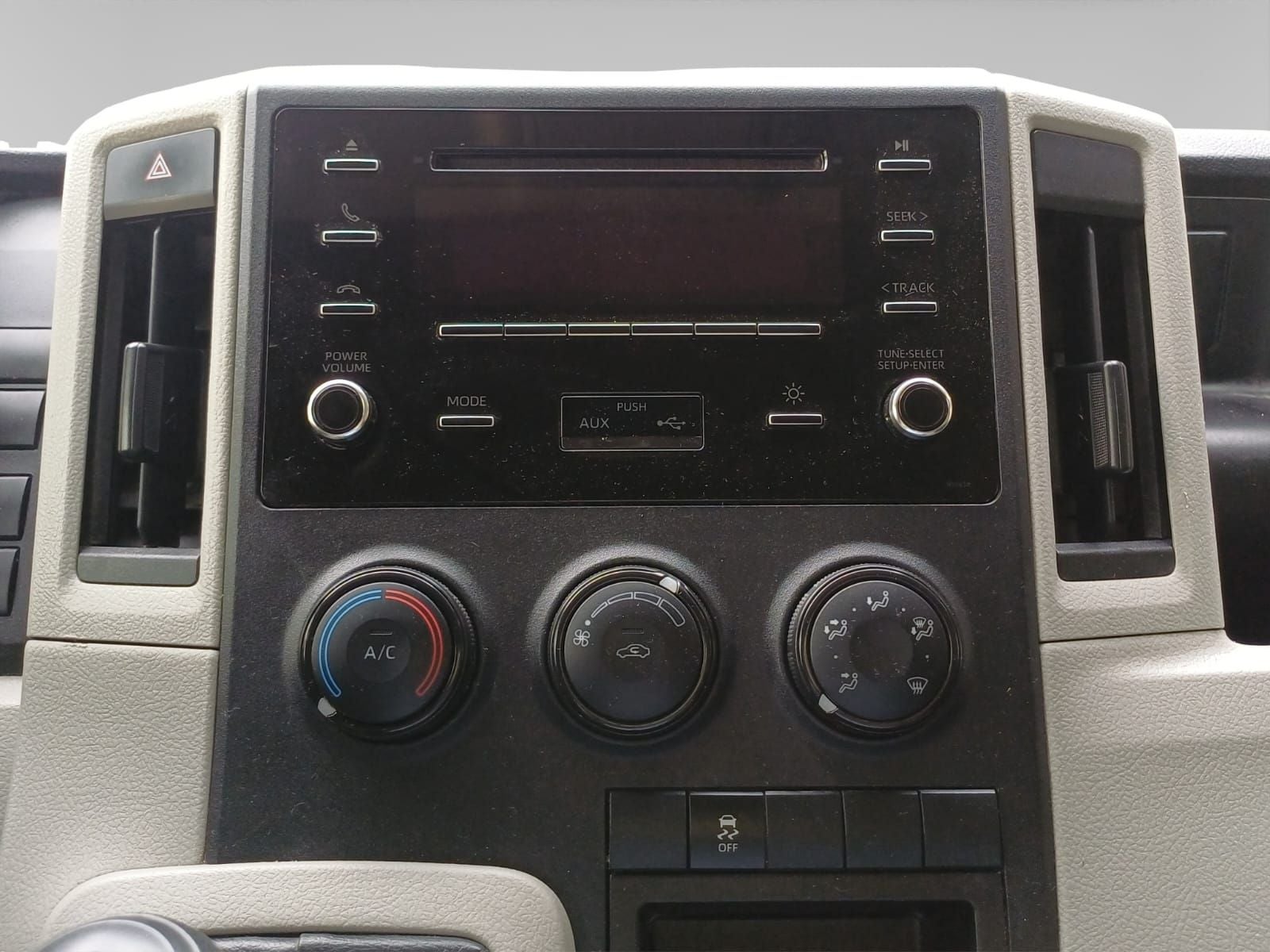 2023 Toyota Hiace 2.8 Panel Mt