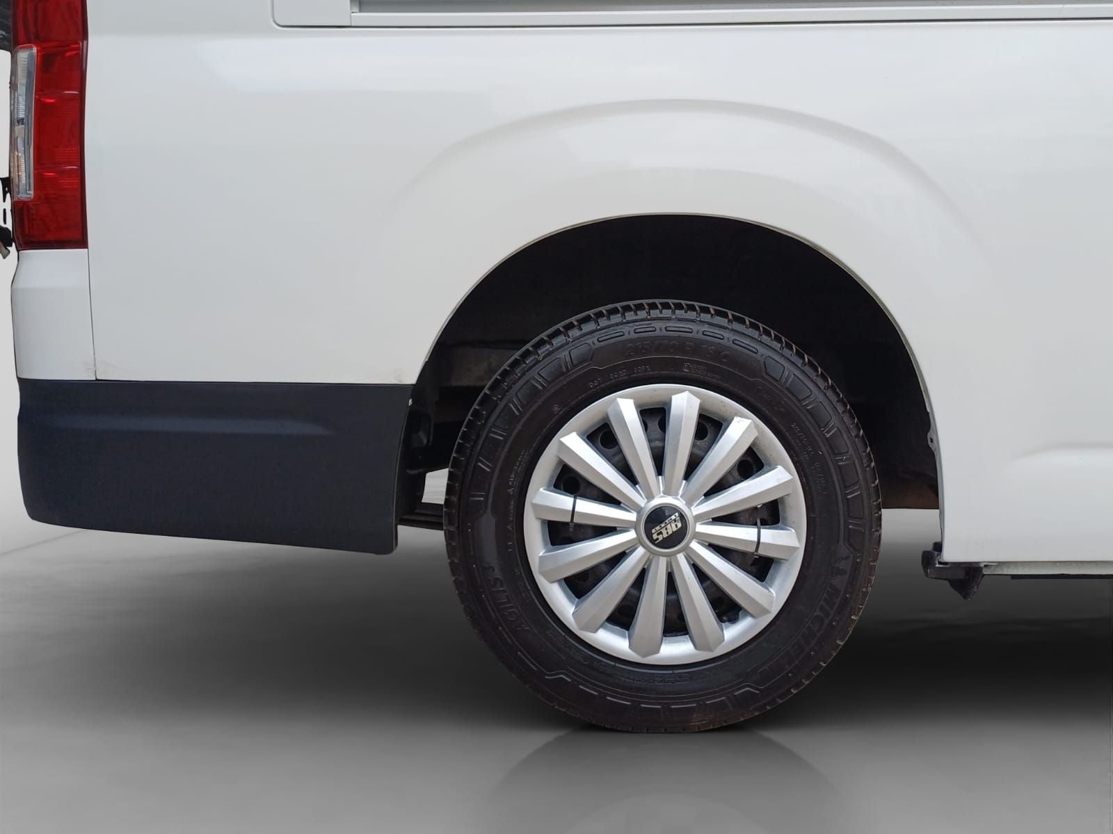 2023 Toyota Hiace 2.8 Panel Mt