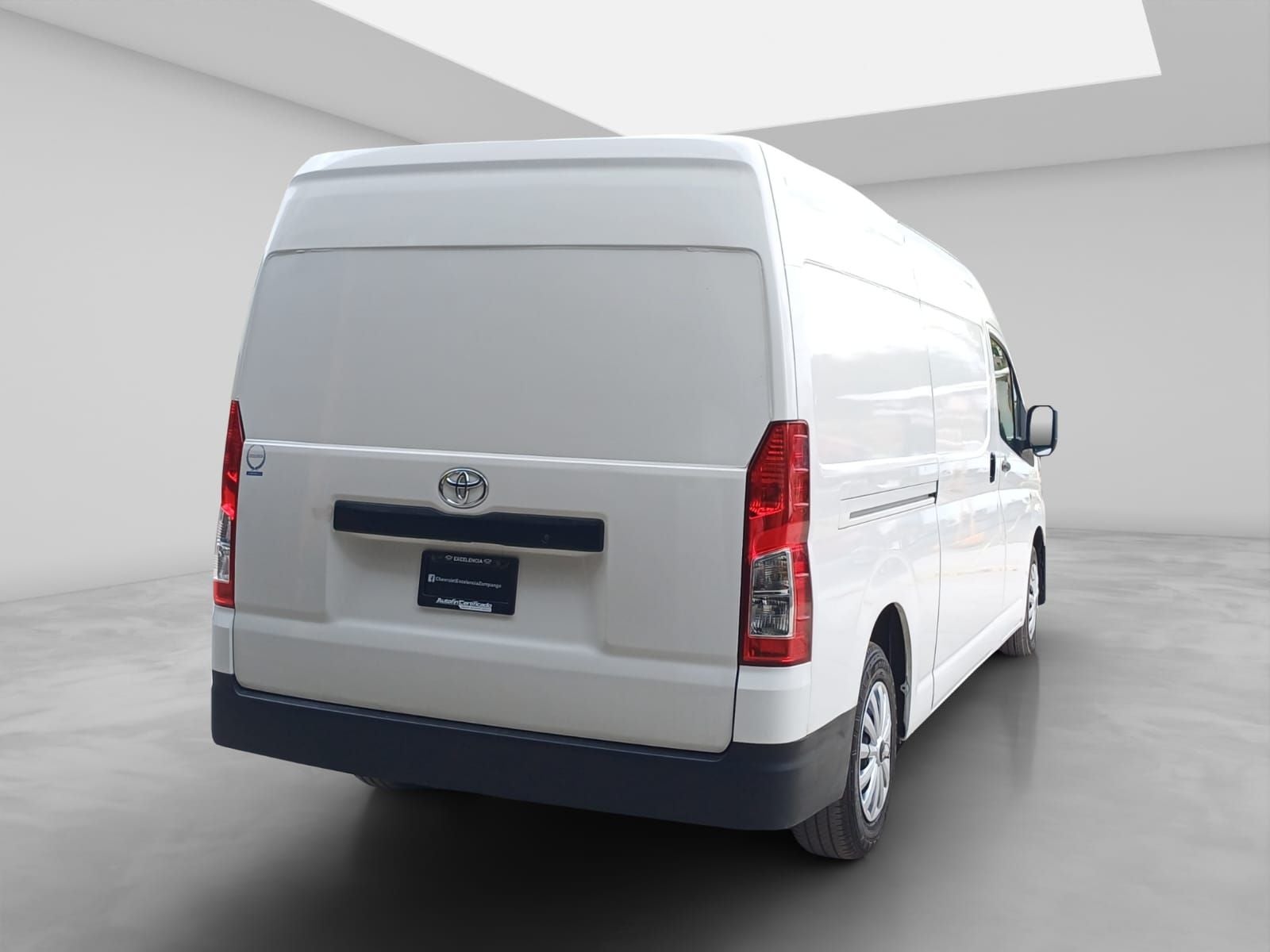 2023 Toyota Hiace 2.8 Panel Mt