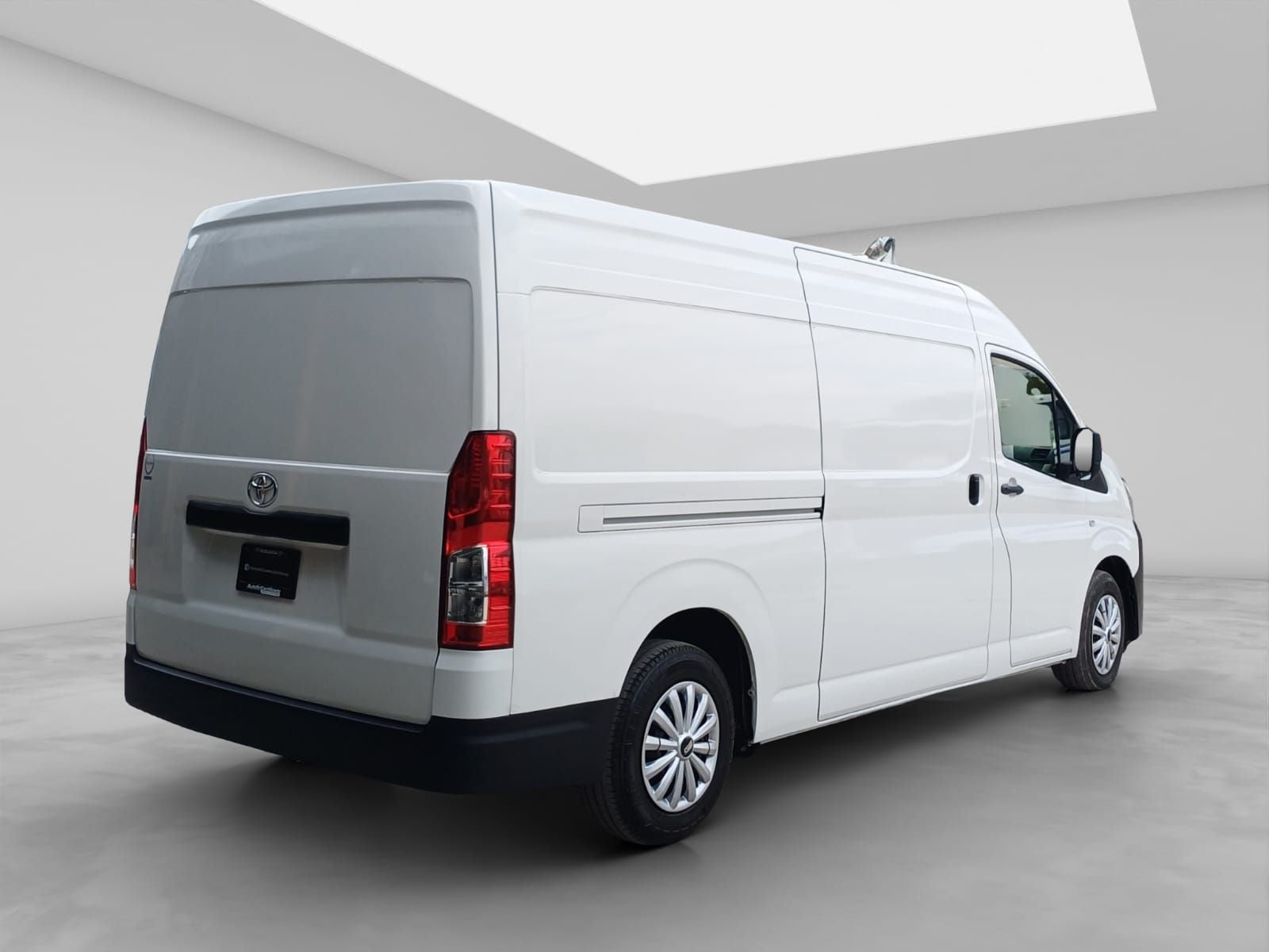 2023 Toyota Hiace 2.8 Panel Mt