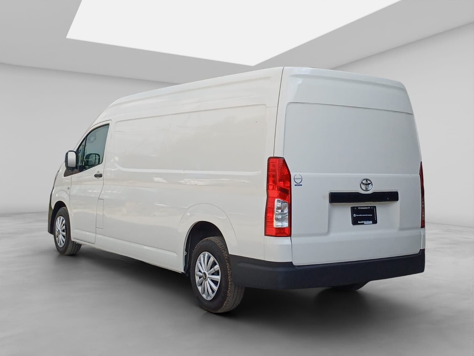 2023 Toyota Hiace 2.8 Panel Mt