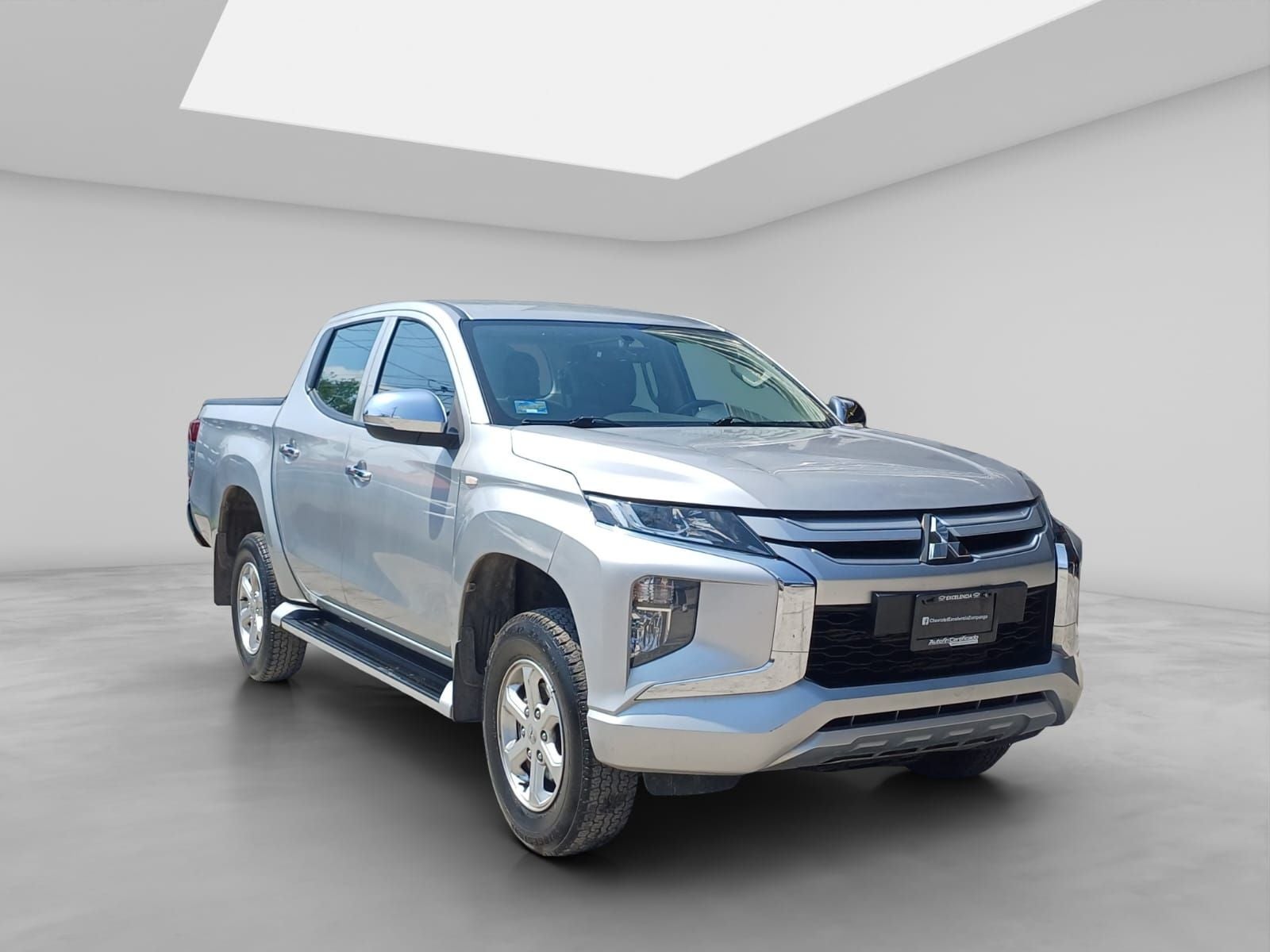 2020 Mitsubishi L200 2.4 Glx Cabina Doble 4x4 Diesel Mt