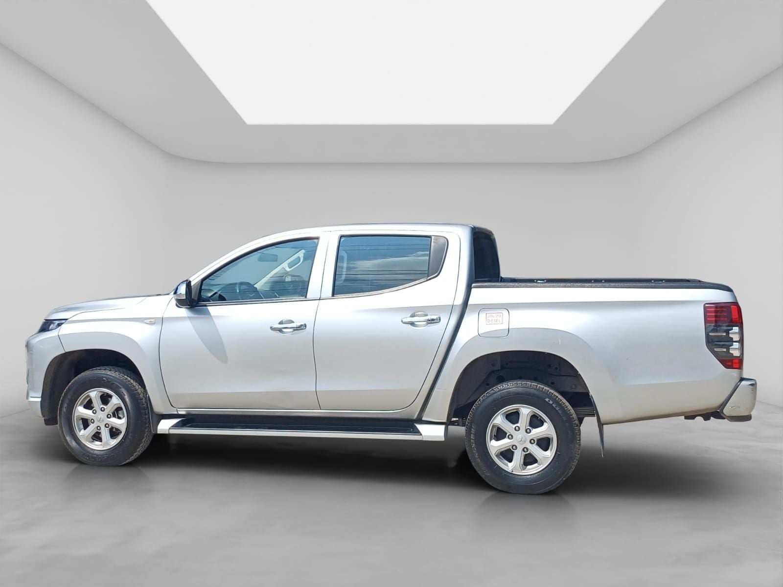 2020 Mitsubishi L200 2.4 Glx Cabina Doble 4x4 Diesel Mt