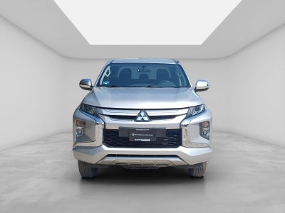 2020 Mitsubishi L200 2.4 Glx Cabina Doble 4x4 Diesel Mt