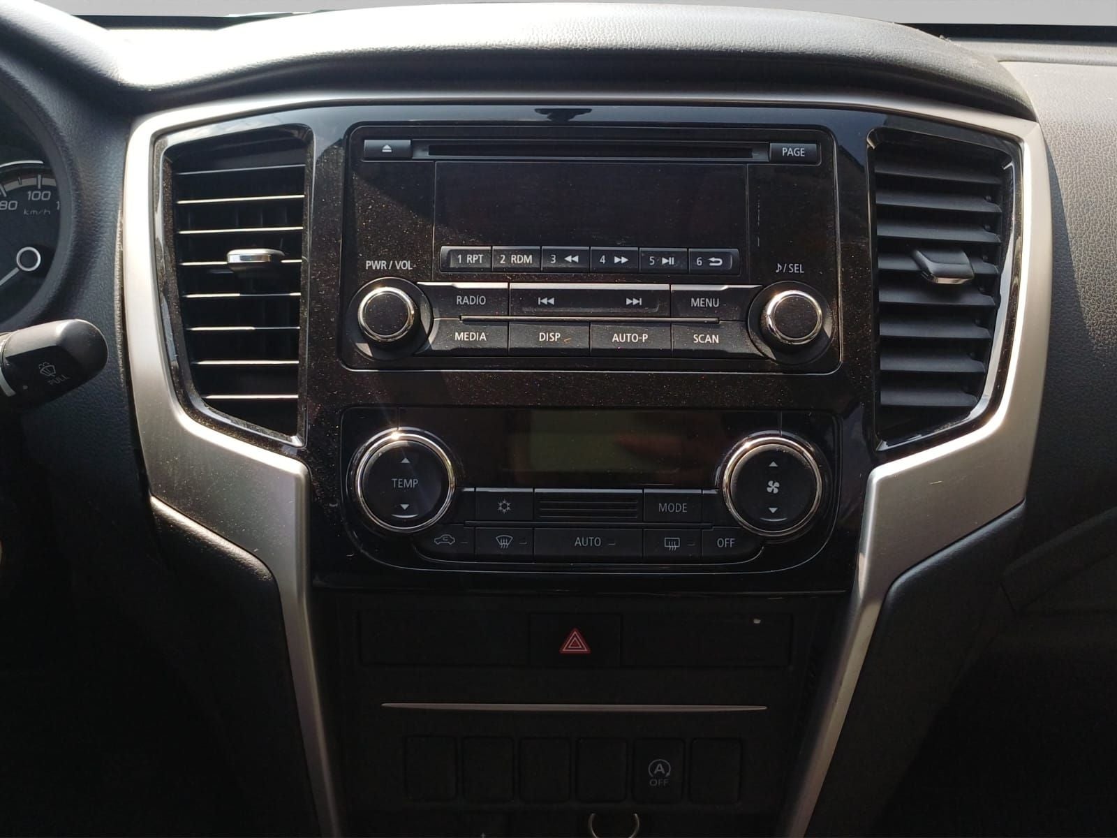 2020 Mitsubishi L200 2.4 Glx Cabina Doble 4x4 Diesel Mt