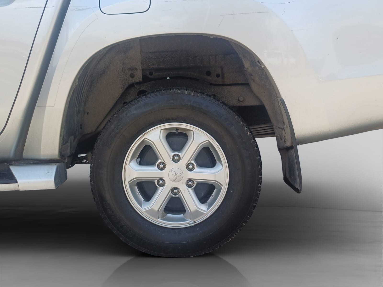 2020 Mitsubishi L200 2.4 Glx Cabina Doble 4x4 Diesel Mt