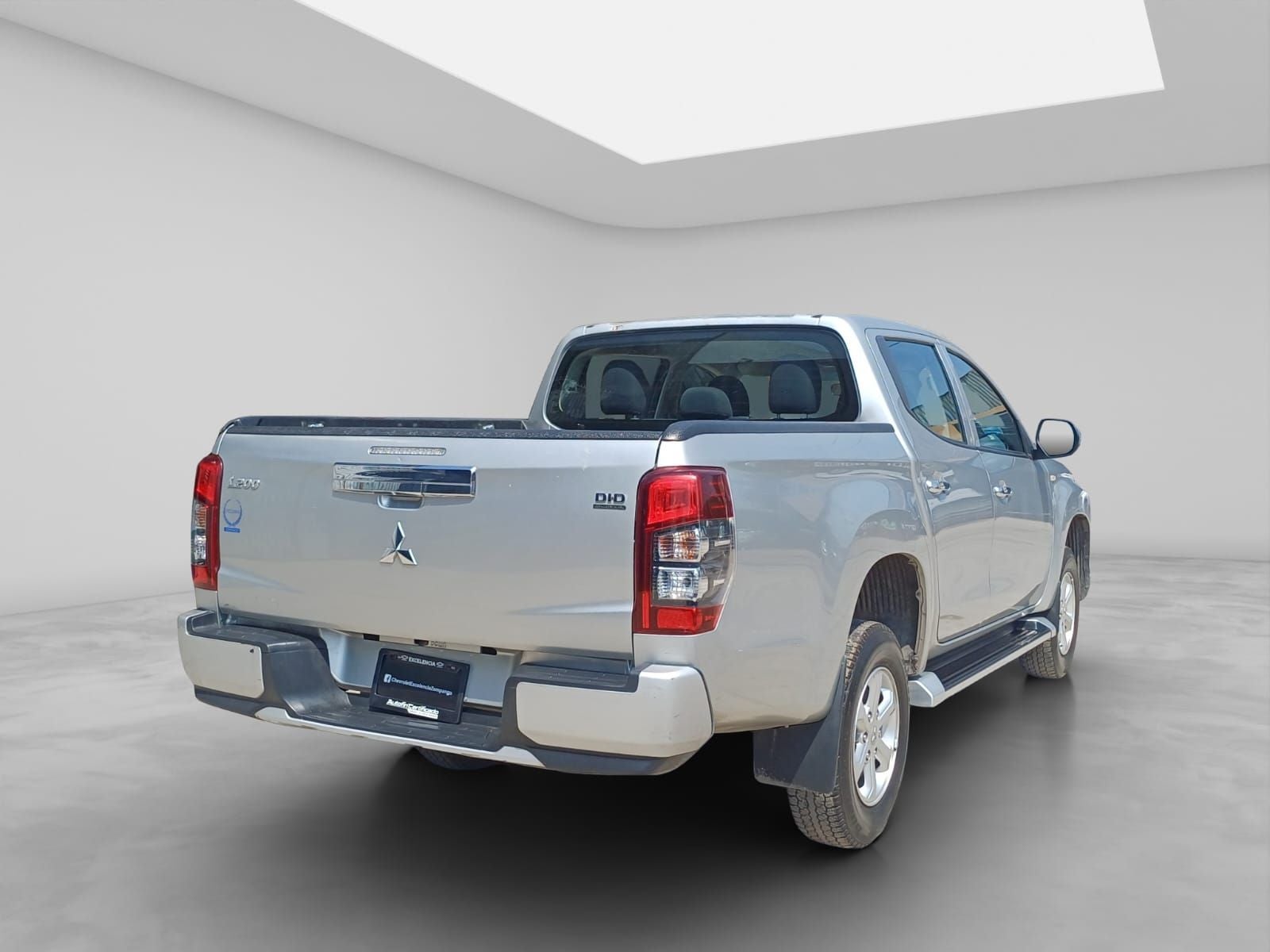 2020 Mitsubishi L200 2.4 Glx Cabina Doble 4x4 Diesel Mt