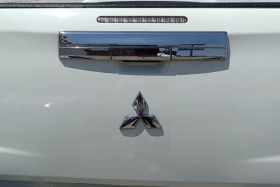 2023 Mitsubishi L200 2.4 Glx Cabina Doble 4x2 Mt