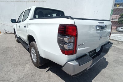 2023 Mitsubishi L200 2.4 Glx Cabina Doble 4x2 Mt