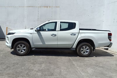 2023 Mitsubishi L200 2.4 Glx Cabina Doble 4x2 Mt