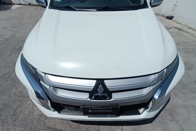 2023 Mitsubishi L200 2.4 Glx Cabina Doble 4x2 Mt