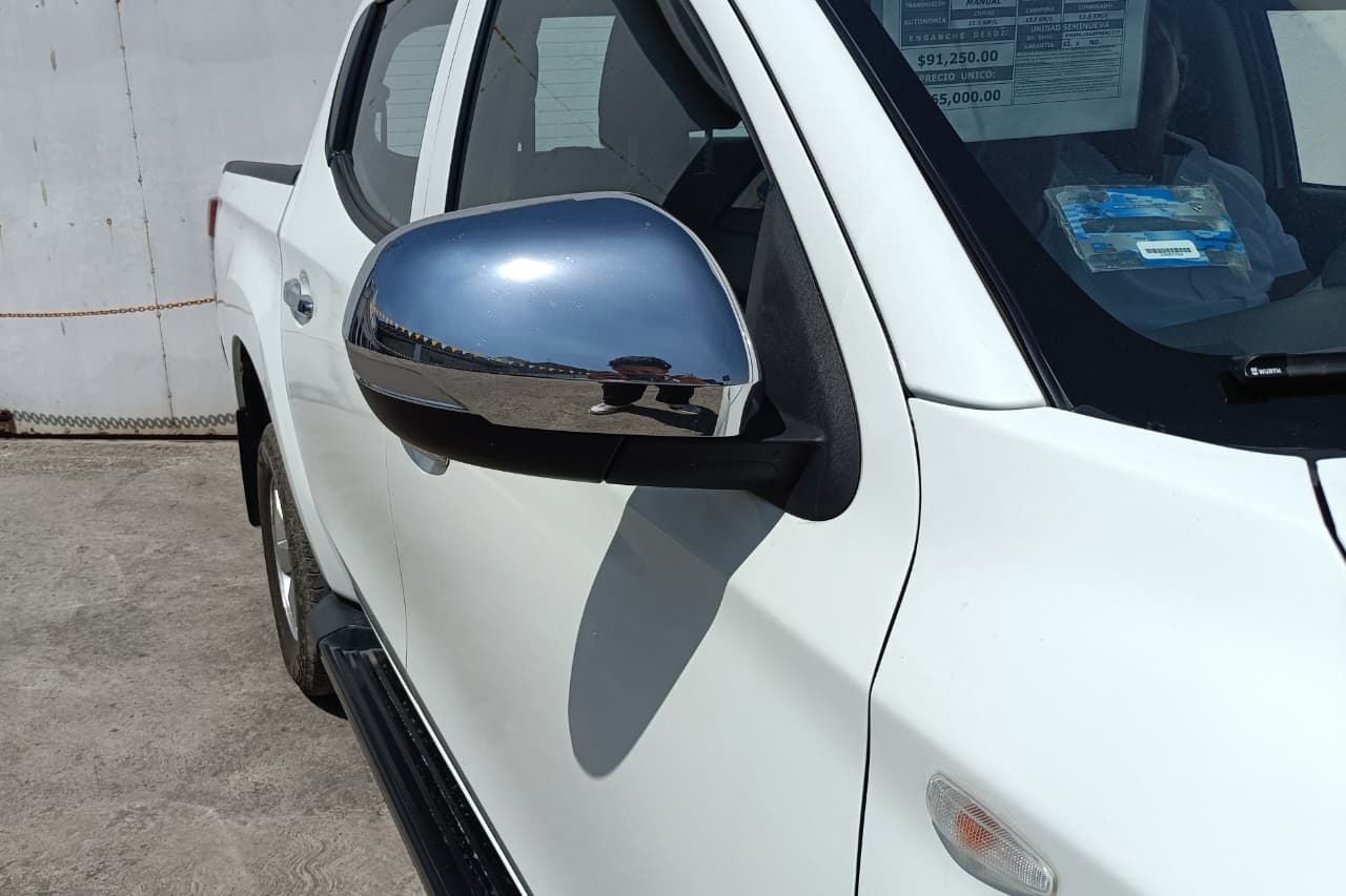 2023 Mitsubishi L200 2.4 Glx Cabina Doble 4x2 Mt