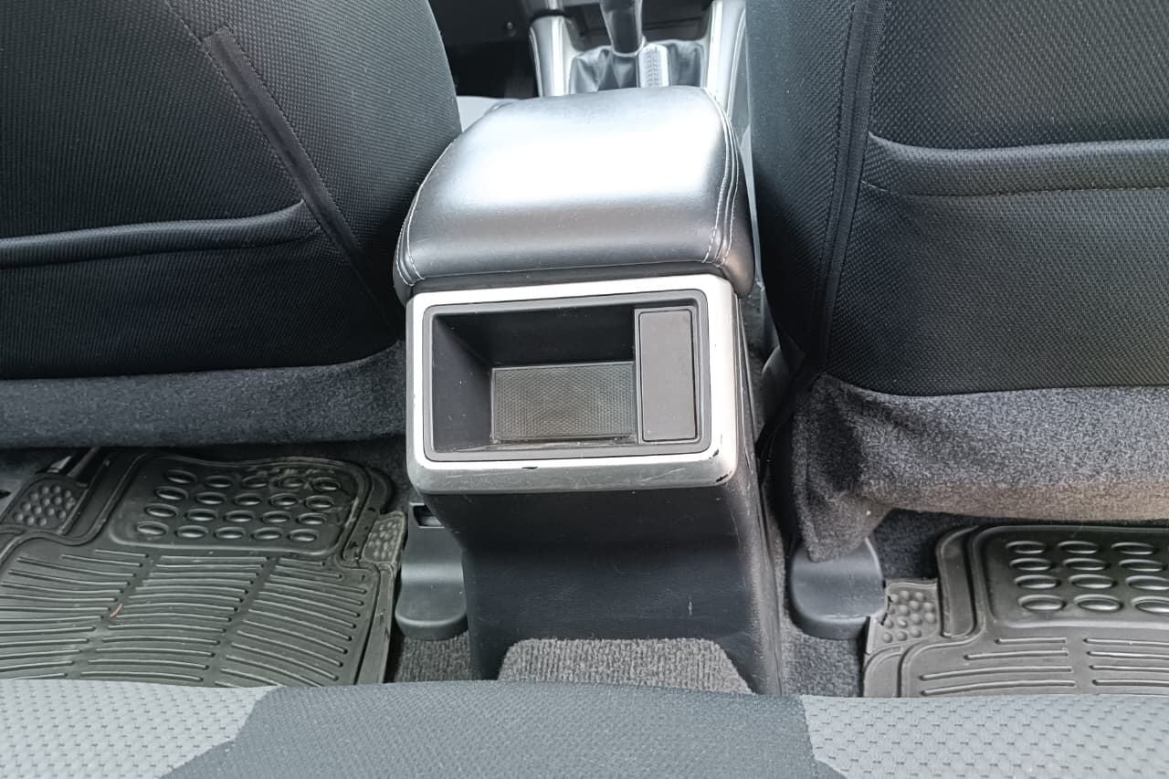 2023 Mitsubishi L200 2.4 Glx Cabina Doble 4x2 Mt