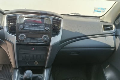 2023 Mitsubishi L200 2.4 Glx Cabina Doble 4x2 Mt