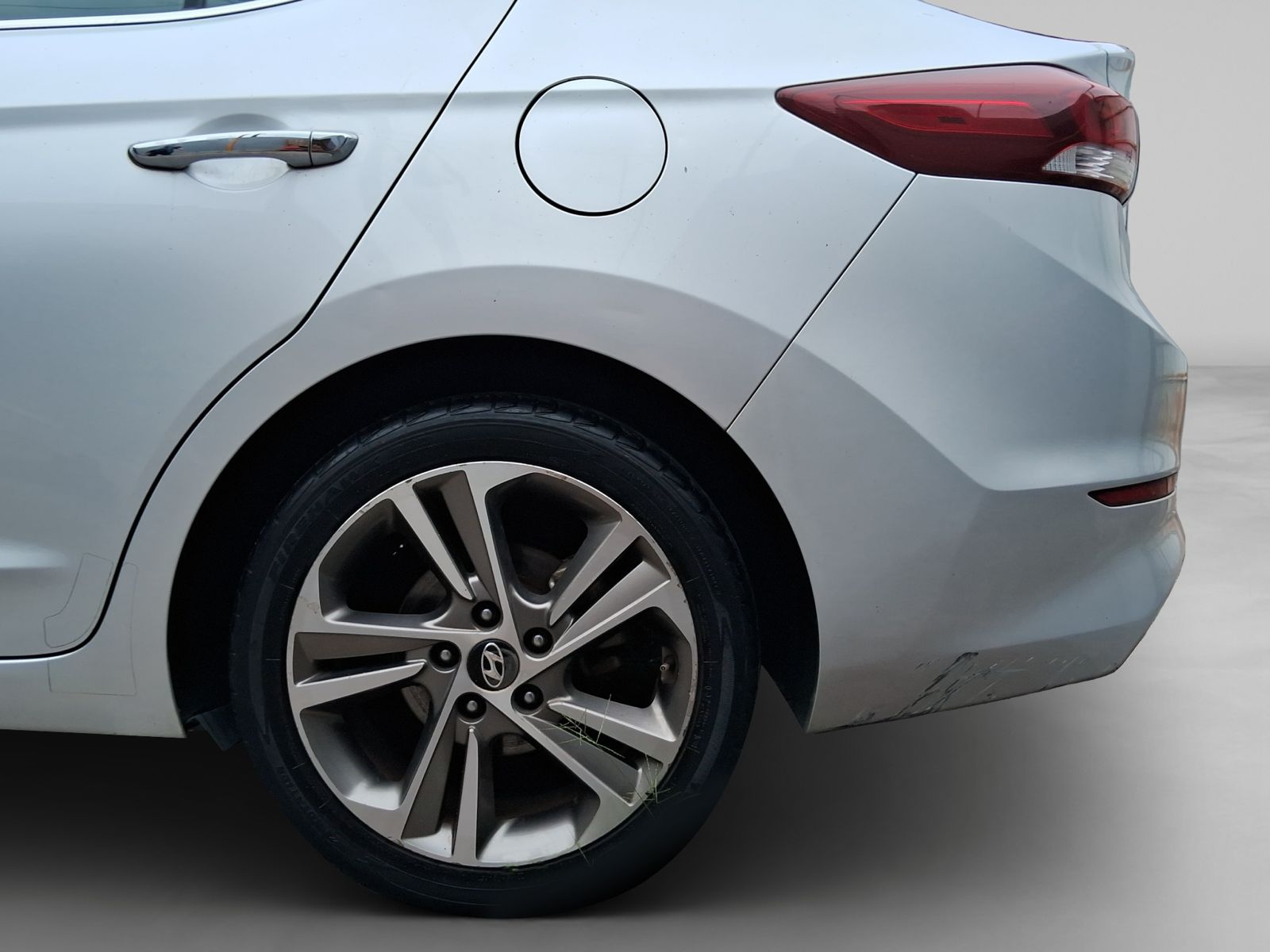 2018 Hyundai Elantra 2.0 Limited Tech Navi At