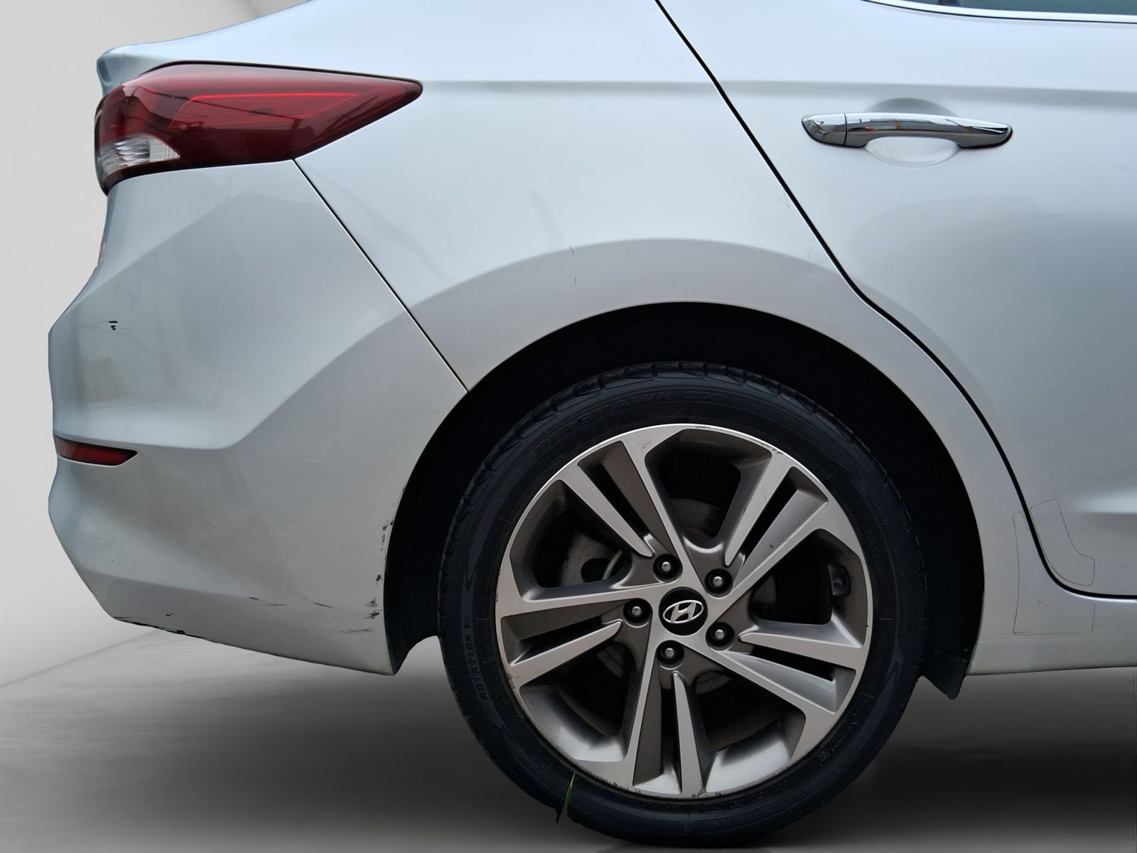 2018 Hyundai Elantra 2.0 Limited Tech Navi At