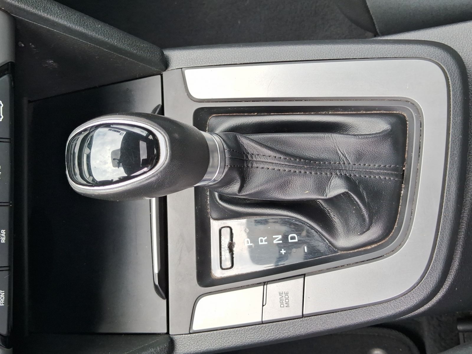 2018 Hyundai Elantra 2.0 Limited Tech Navi At