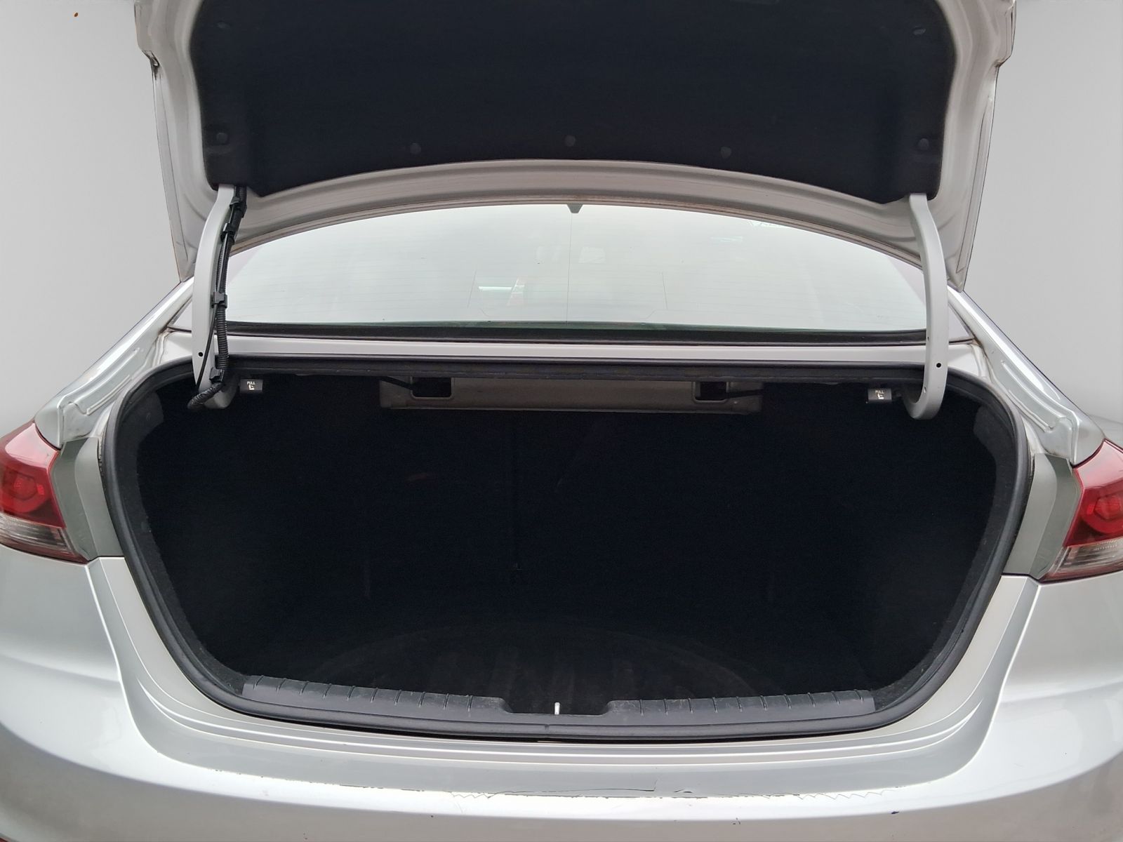 2018 Hyundai Elantra 2.0 Limited Tech Navi At