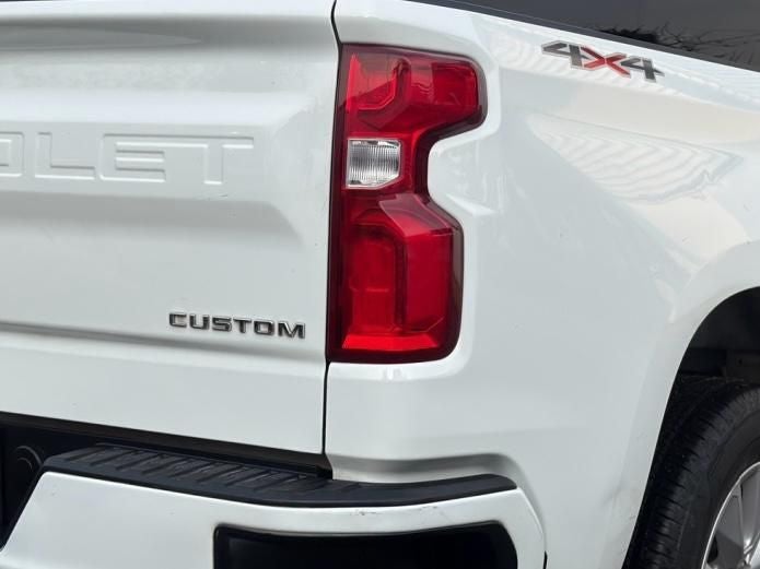 2022 Chevrolet Silverado 5.3 Doble cabina At