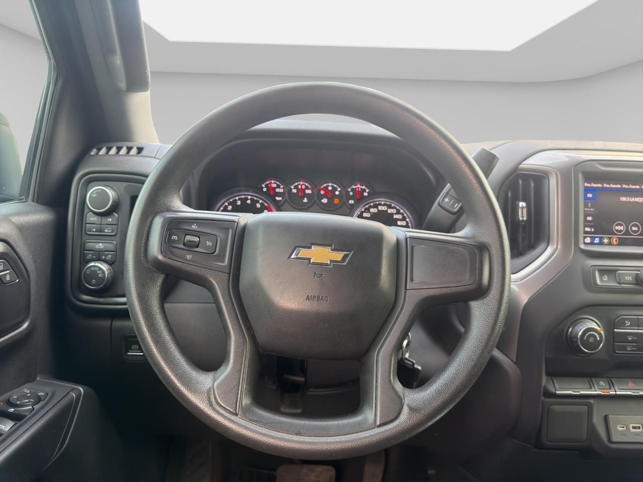 2022 Chevrolet Silverado 5.3 Doble cabina At