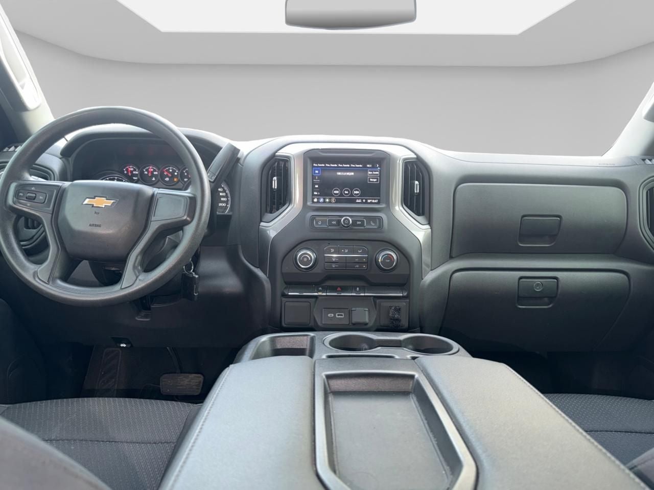 2022 Chevrolet Silverado 5.3 Doble cabina At