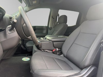 2022 Chevrolet Silverado 5.3 Doble cabina At