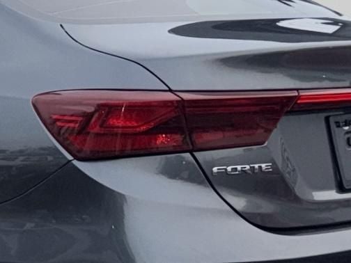 2021 Kia Forte 2.0 L 4 p At