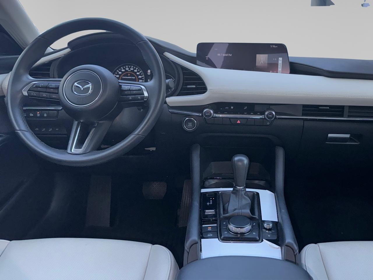 2025 Mazda Mazda 3 2.5 Signature Hb At