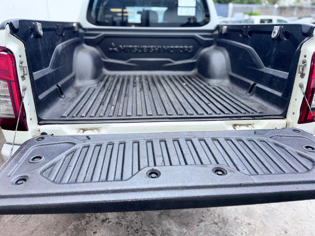 2022 Mitsubishi L200 2.4 GLX 4x2 Mt