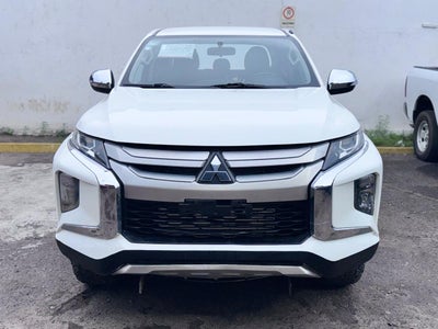 2022 Mitsubishi L200 2.4 GLX 4x2 Mt