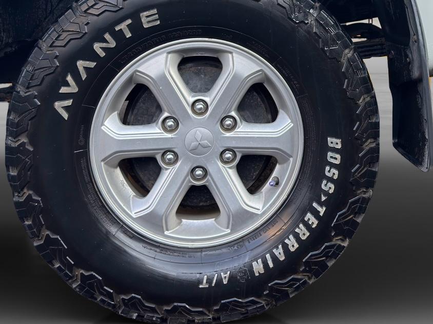 2022 Mitsubishi L200 2.4 GLX 4x2 Mt