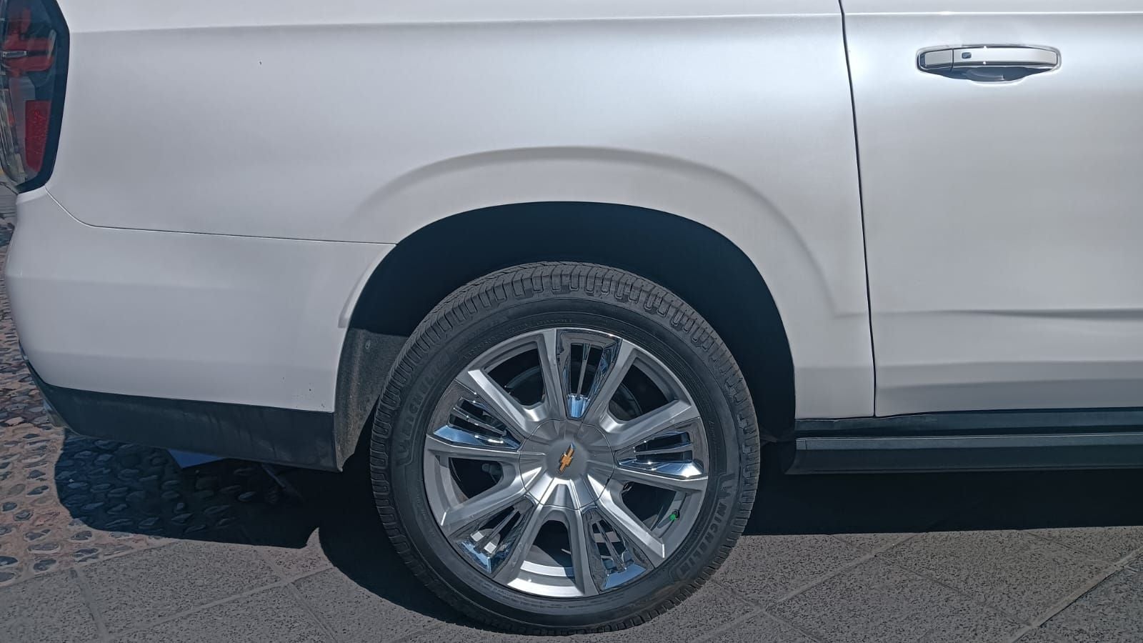 2023 Chevrolet Suburban 6.2 V8 High Country At