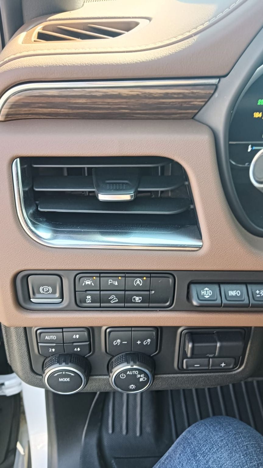 2023 Chevrolet Suburban 6.2 V8 High Country At