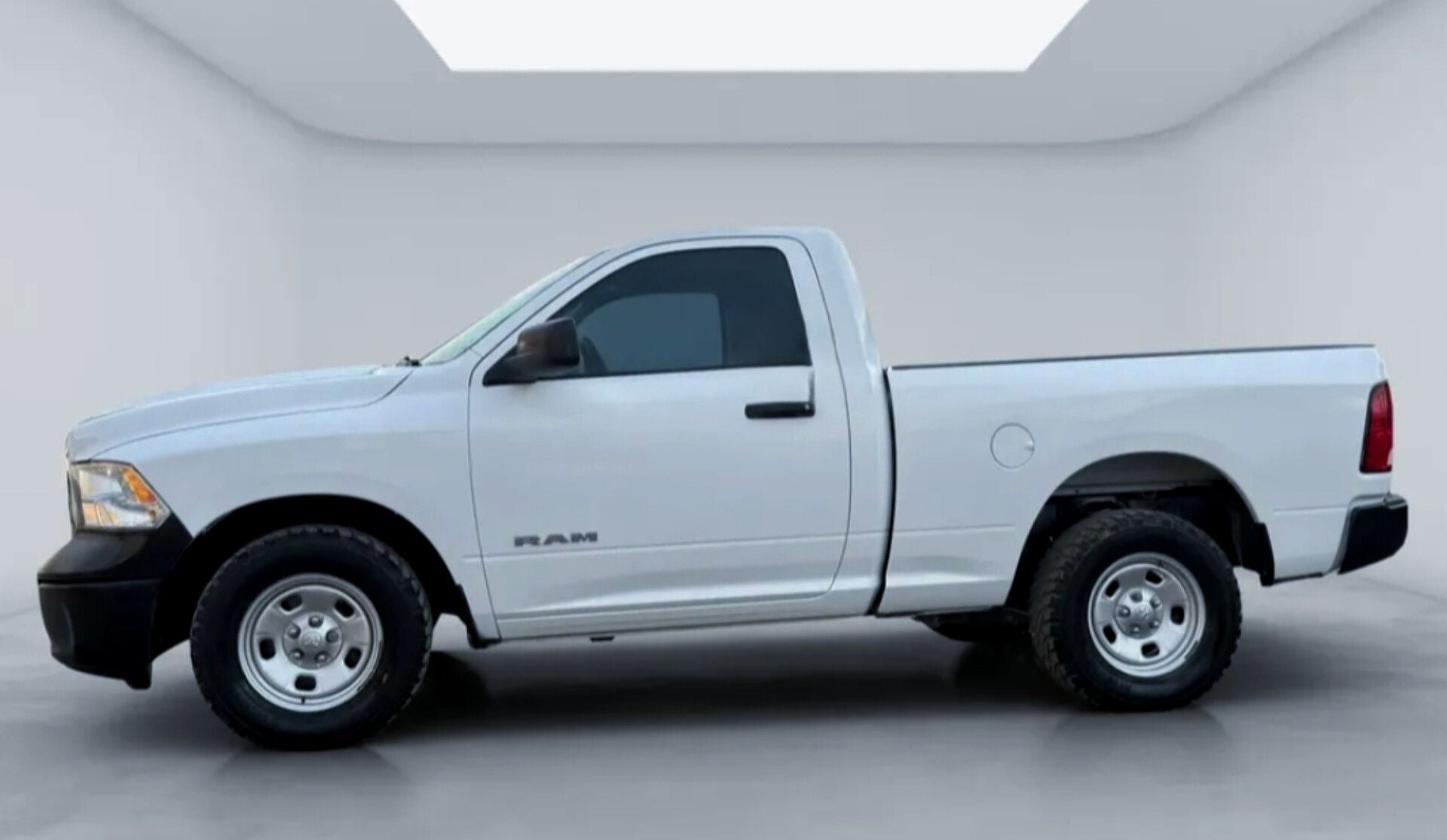 2020 RAM 1500 3.3 V6 XL Cab Regular 4x2 AT